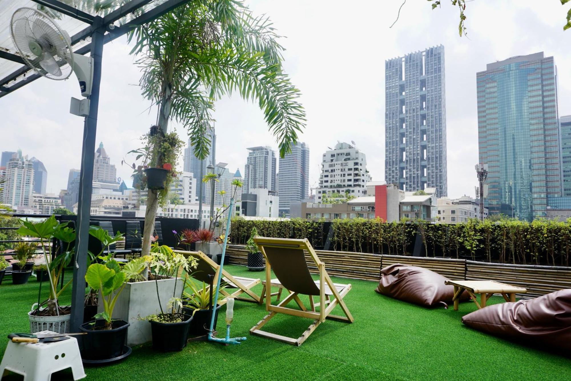 Silom Soi 3 Hash Apartment Hip And Funky With Rooftop View Bangkok Kültér fotó