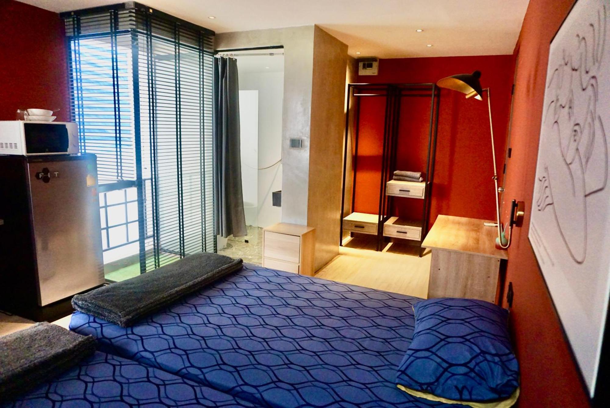Silom Soi 3 Hash Apartment Hip And Funky With Rooftop View Bangkok Kültér fotó