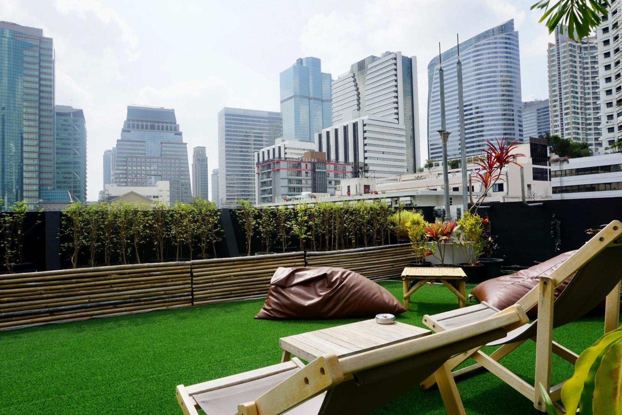 Silom Soi 3 Hash Apartment Hip And Funky With Rooftop View Bangkok Kültér fotó