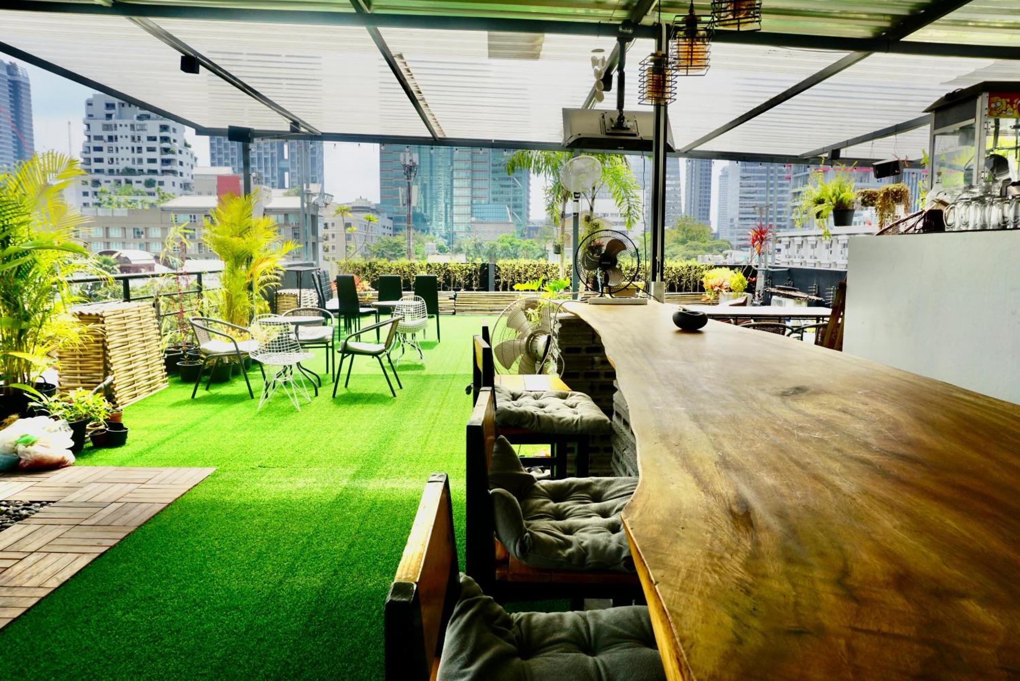 Silom Soi 3 Hash Apartment Hip And Funky With Rooftop View Bangkok Kültér fotó